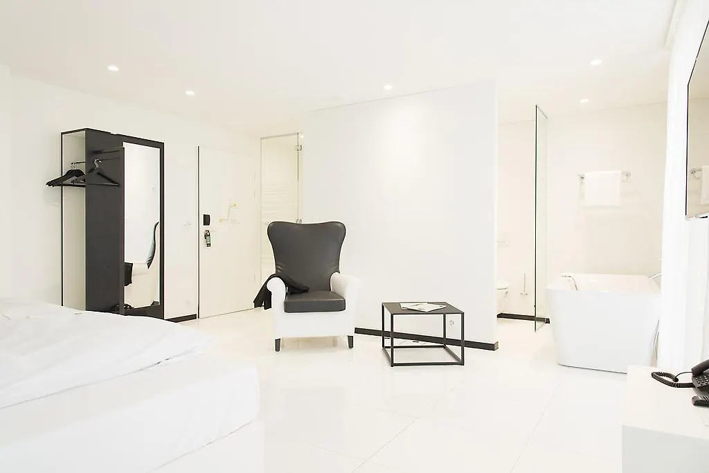 Residence Thessoni Home Zurich -Self Checkin -No Restaurants-Short&Longstay Regensdorf Hotel