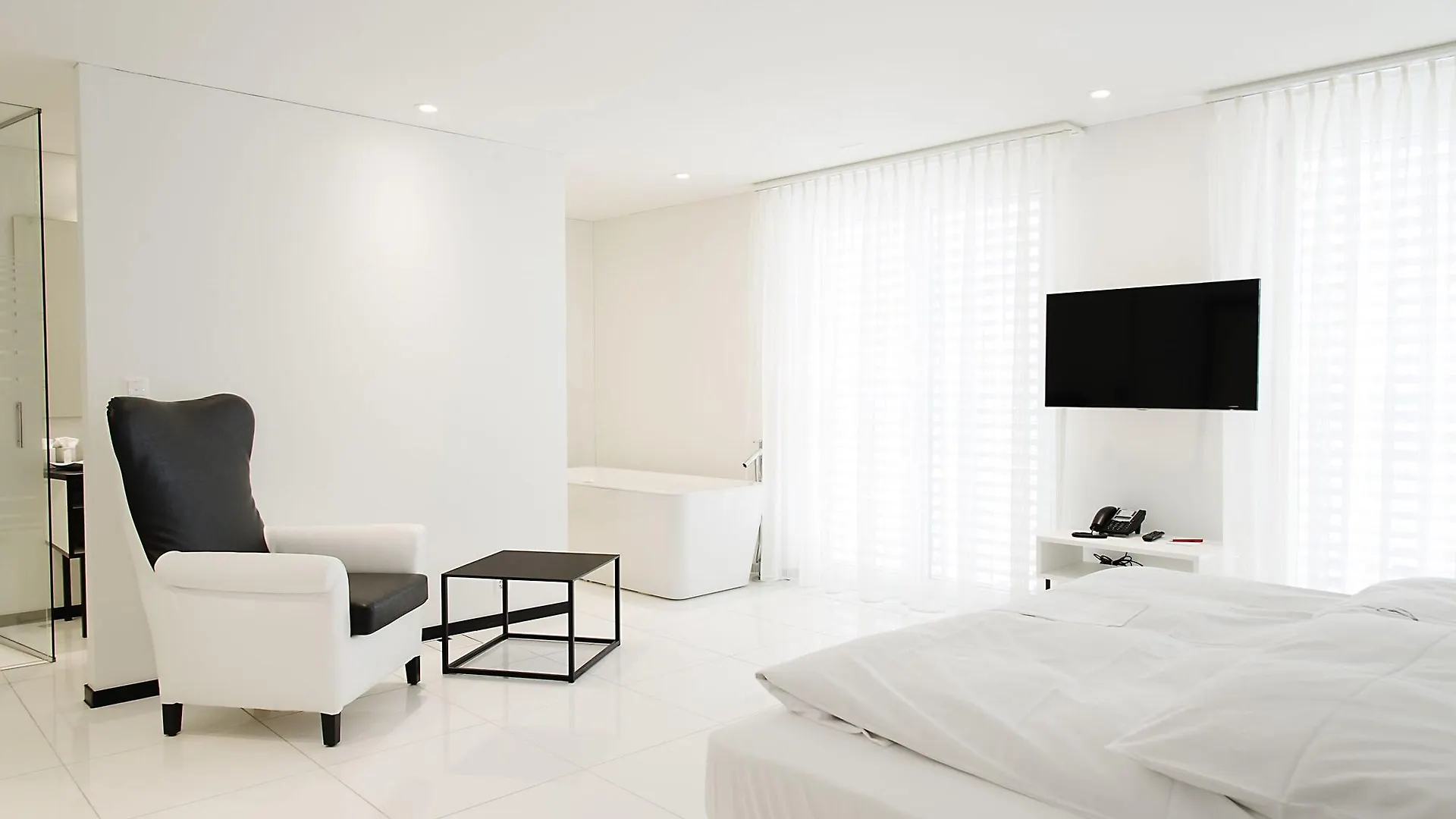 Residence Thessoni Home Zurich -Self Checkin -No Restaurants-Short&Longstay Regensdorf Schweiz