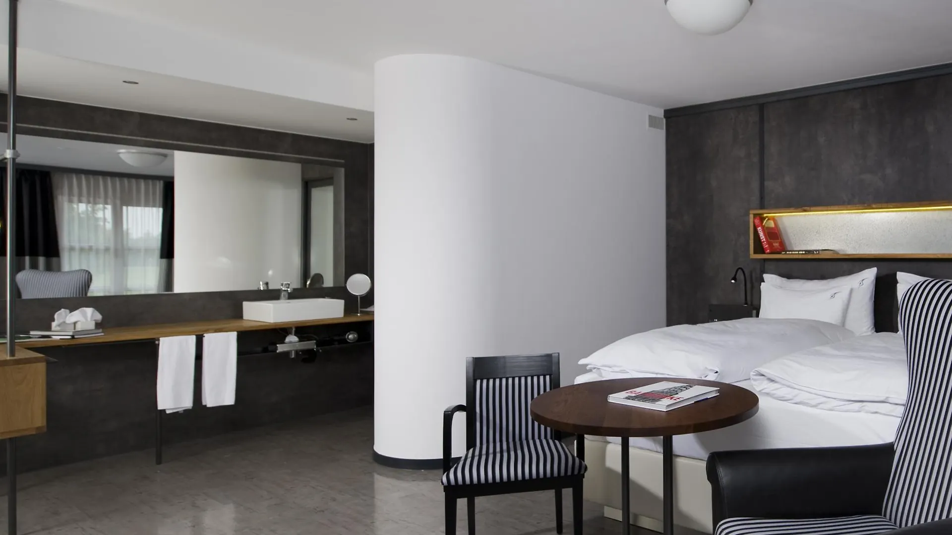 Hotel Residence Thessoni Home Zurich -Self Checkin -No Restaurants-Short&Longstay Regensdorf